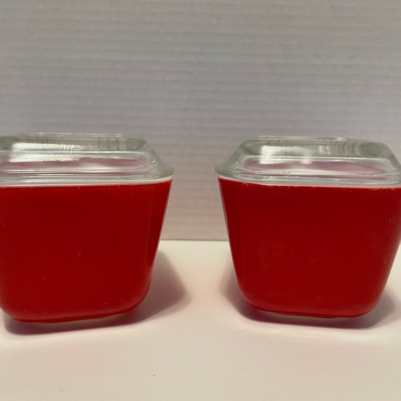 Vintage Pyrex Refrigerator Dishes with Lids. Very good vintage condition. - Picture 3 of 16